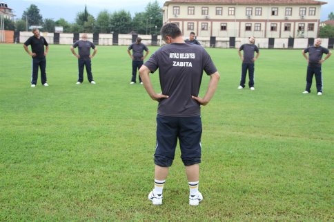 Akyazı Zabıtası Sporu İhmal Etmiyor