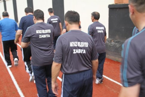 Akyazı Zabıtası Sporu İhmal Etmiyor