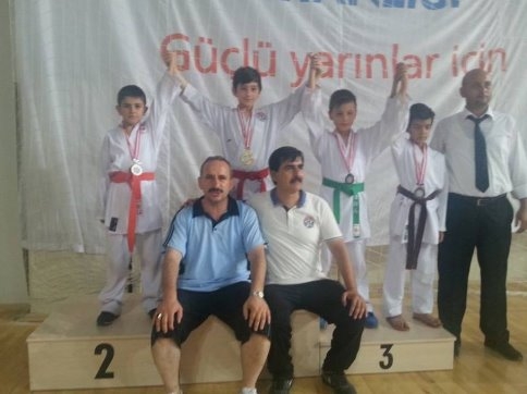 Karateciler Boş Durmuyor