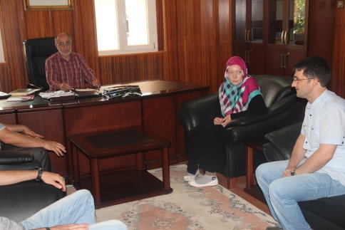 Sevdiği Genç İle Evlenebilmek İçin Müslüman Oldu