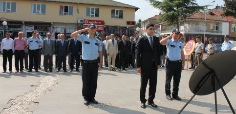 30 Ağustos Törenleri Atatürk Anıtı’na Çelenk Konulması İle Gerçekleşti
