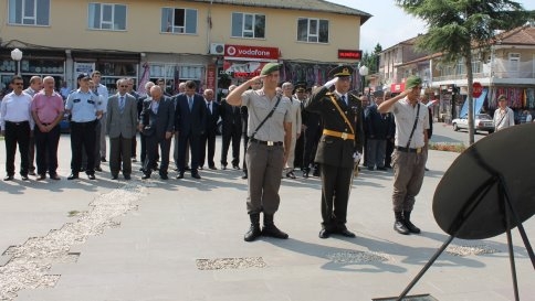 30 Ağustos Törenleri Atatürk Anıtı’na Çelenk Konulması İle Gerçekleşti