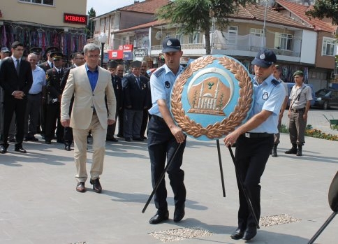 30 Ağustos Törenleri Atatürk Anıtı’na Çelenk Konulması İle Gerçekleşti