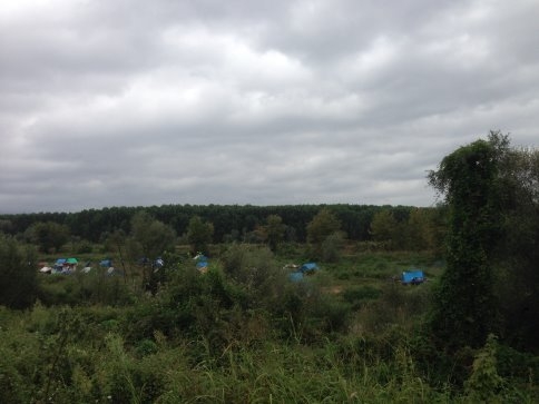 Derenin İçine Çadır Kurdular