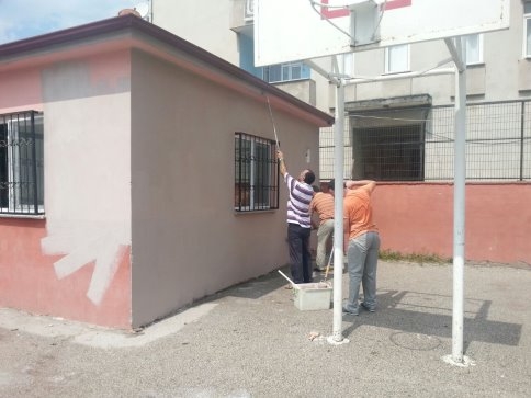 İmece Usulü İle Madanoğlu Ortaokulu Eğitim Öğretime Hazır