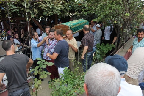 DİNÇER ÜZBE SON YOLCULUĞUNA UĞURLANDI