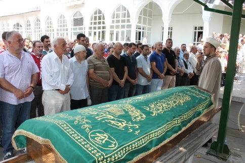 DİNÇER ÜZBE SON YOLCULUĞUNA UĞURLANDI