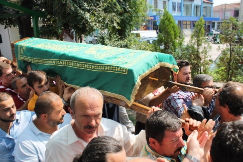 DİNÇER ÜZBE SON YOLCULUĞUNA UĞURLANDI