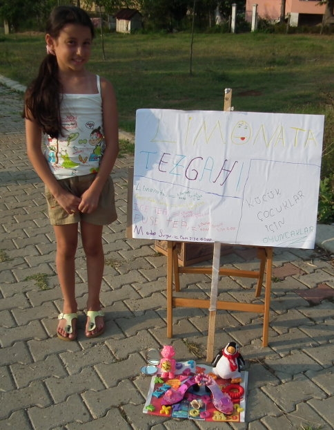 Hem Eğleniyor Hem Para Kazanıyor