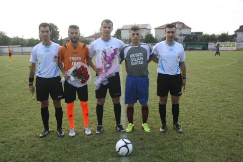 Taşburun Spor Sahaya İndi