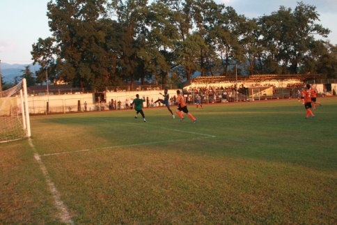 Taşburun Spor Sahaya İndi