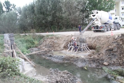 Akyazı Belediyesinden Akyazı'ya İki Yeni Köprü