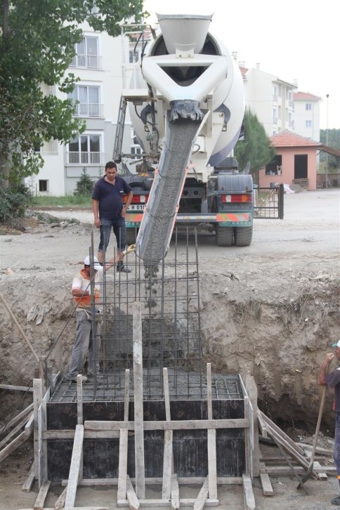 Akyazı Belediyesinden Akyazı'ya İki Yeni Köprü
