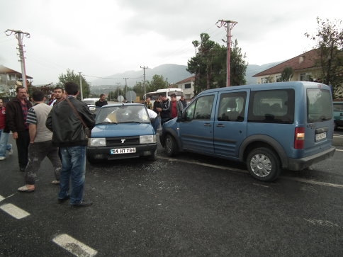 Kuzuluk Kavşağında İkinci Kaza !