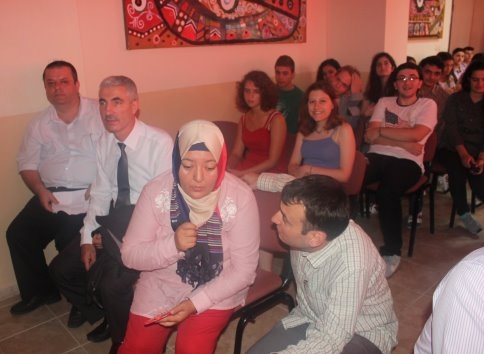 KONURALP ANADOLU LİSESİYABANCI MİSAFİRLERİNİ AĞIRLIYOR