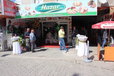 Atalay Şarküteri Açıldı Günlük Taze Süt