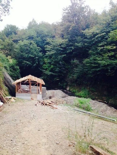 Sel'de Zarar Gören Tarihi Değirmeni Kendi İmkanlarıyla Onarıyor