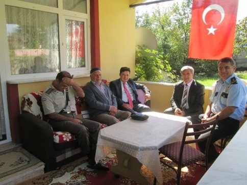 Kaymakam Bı Şehit Ailelerni Ve Gazileri Yalnız Bırakmıyor