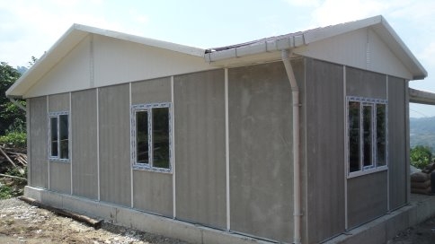 Yaptırılan Evler Teslim Edildi