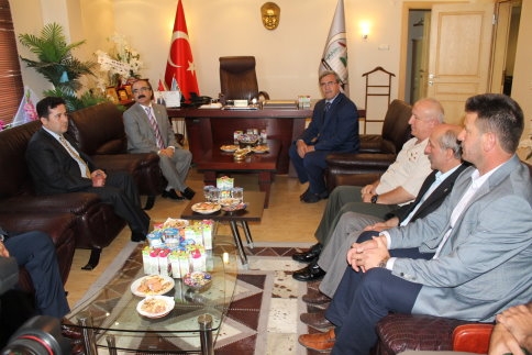 Vali Avni Coş Akyazı’da İncelemelerde Bulundu