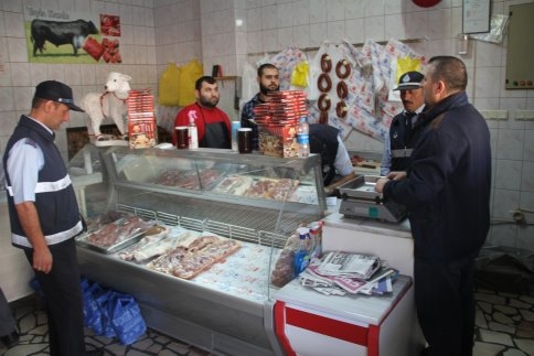 Akyazı Belediyesi Zabıtasından Kasaplara Denetim