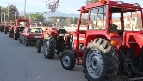 Trafik Muayene Affından Yararlanabilmek İçin Sıraya Girdiler