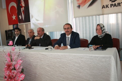 Ak Parti Akyazı İlçe Divan Toplantısı Yapıldı