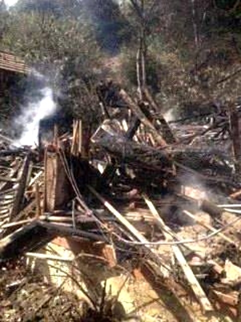 Evleri Kül Olan Aileye Hasan Akcan Sahip Çıktı 