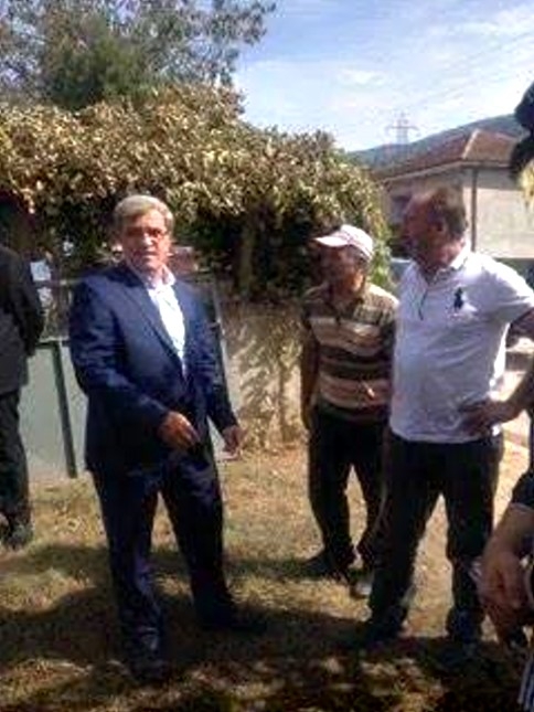 Evleri Kül Olan Aileye Hasan Akcan Sahip Çıktı 