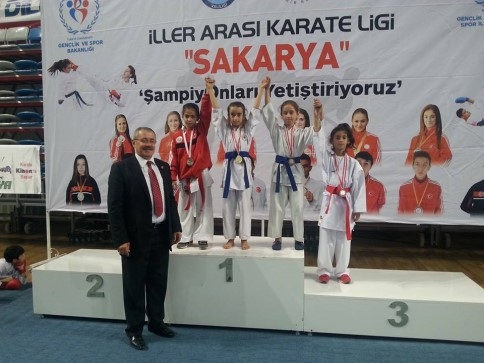 Karatecilerimiz 4 Altın 3 Gümüş 3 Bronz Elde Etti