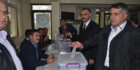 Çakmak Yeniden Başkan