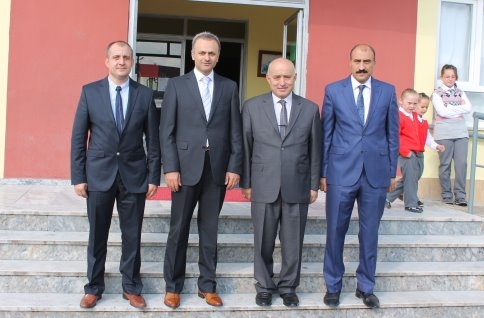 İlçe Müdürü Özdemir Okulları Ziyaret Etti