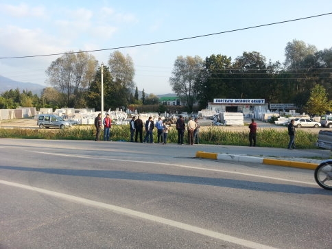 Kontrolü Kaybeden Araç Kanala Uçtu