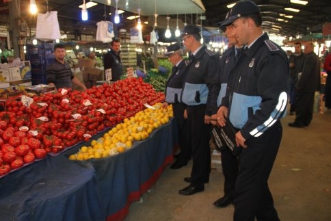 Başkan Akcan'dan Esnafa Bayram Kolaylığı