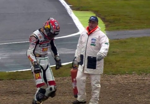 Sofuoğlu Lider Giderken Düşerek Yarış Dışı Kaldı