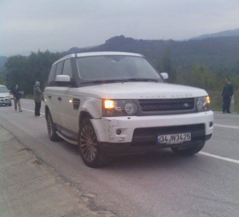 Akyazı İlçesi Dokurcun Samanpazarı Mahesinde trafik kazası meydana geldi.