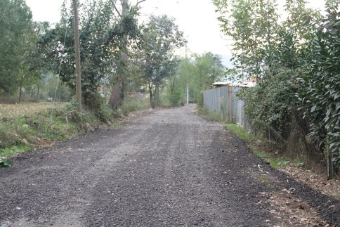 Hastane Mahesinde Yeni Yollar İçin Dolgu Çalışması ve Asfalt Kırığı Serimi