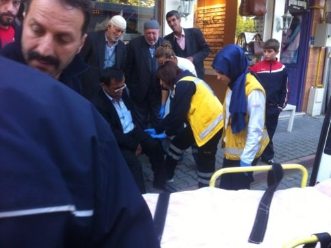 Otomobil Yayanın Ayağını Ezdi