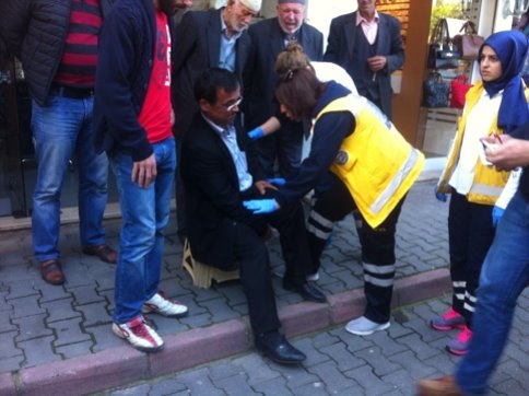 Otomobil Yayanın Ayağını Ezdi