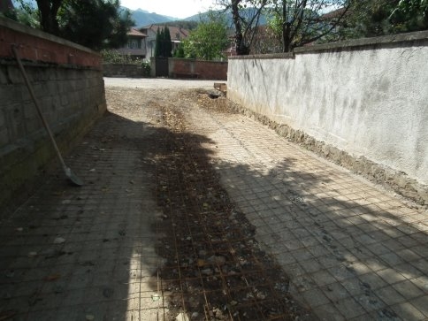 Yola Beton Döküldü