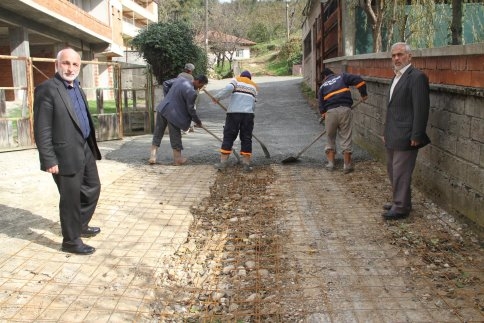 Akyazı Belediyesi Asfalt Bakım, Park Ve Bahçe Çalışmaları Hız Kesmeden Devam Ediyor