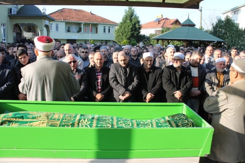 Kazada Hayatını Kaybeden Bünyamin Akan Toprağa Verildi