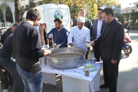 Akyazı Belediyesi Aşure Etkinliği Yapıldı
