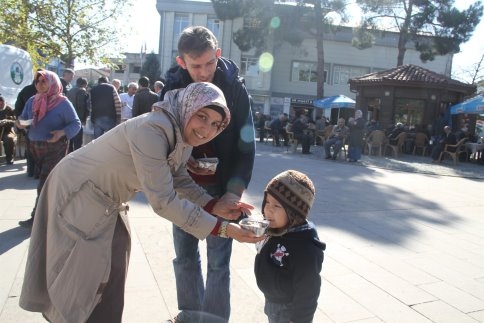 Akyazı Belediyesi Aşure Etkinliği Yapıldı
