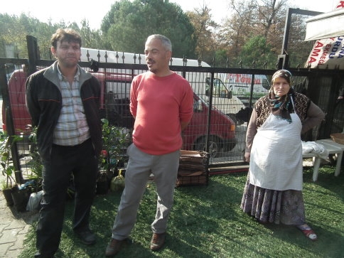 Köylü Pazarı Esnafı Seyyar Satıcılardan Şikayetçi