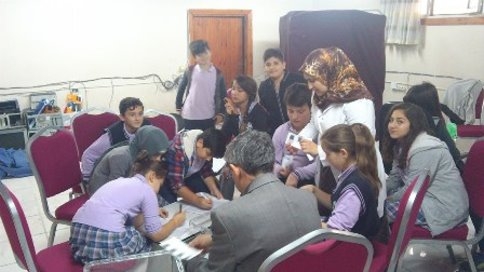 Madanoğlu Orta Okulu Başkanını Seçti