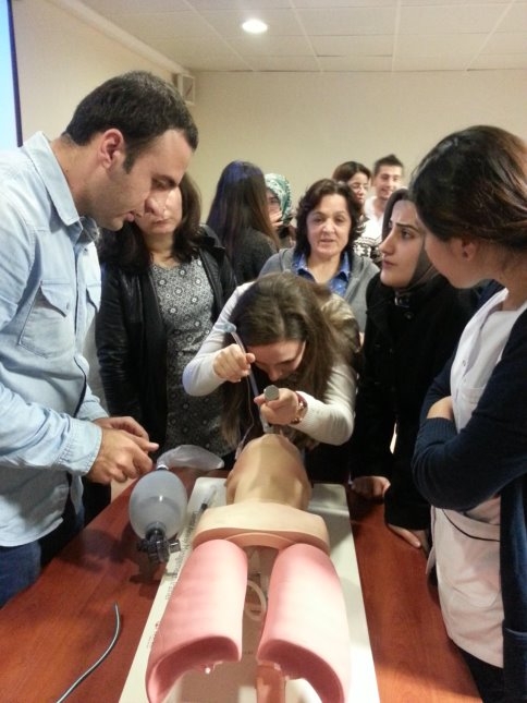 Sağlık Personeli, Yeniden Canlandırma Eğitimi Aldı