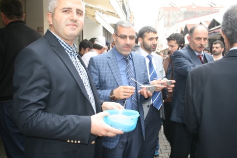 Öztürk Marketten Aşure İkramı