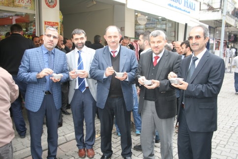 Öztürk Marketten Aşure İkramı