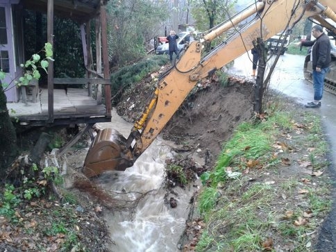 Taşburun'da Sele Karşı Önlemler alınıyor